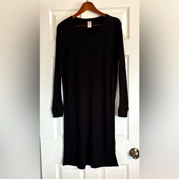 Smash + Tess Black Waffle Dream Long Sleeve Night Shirt Size Medium - Picture 3 of 13
